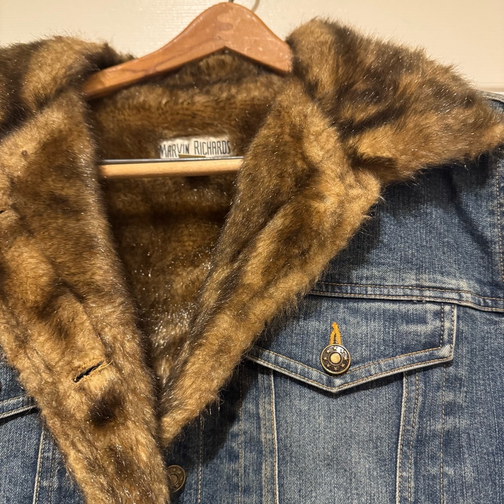 Blue Denim Jacket with Faux Fur TrimMob Wife size XL money flashy dramatic loud - Picture 3 of 8